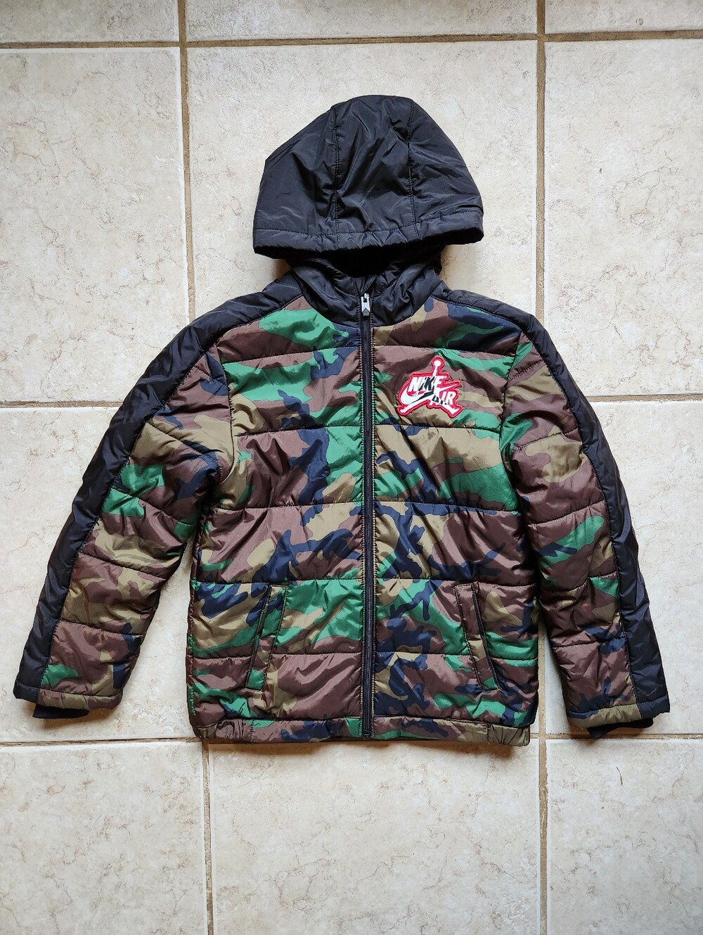 Jordan Nike Air Camo Hooded Puffer Jacket Youth Large L (12-13 Yrs) Fleece Lined